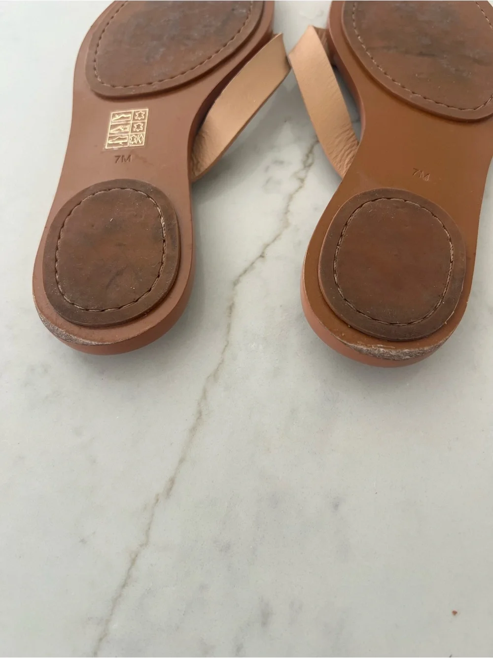 Tory Burch Terra Thong Sandals Womens 7 M Nude Blush Tan Leather Flip Flops Logo